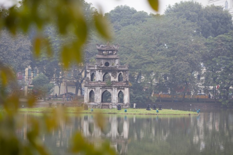 Hoan Kiem lake, Hanoi, Vietnam