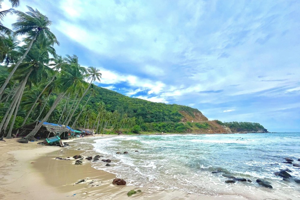 Nam Du Islands with coconut trees