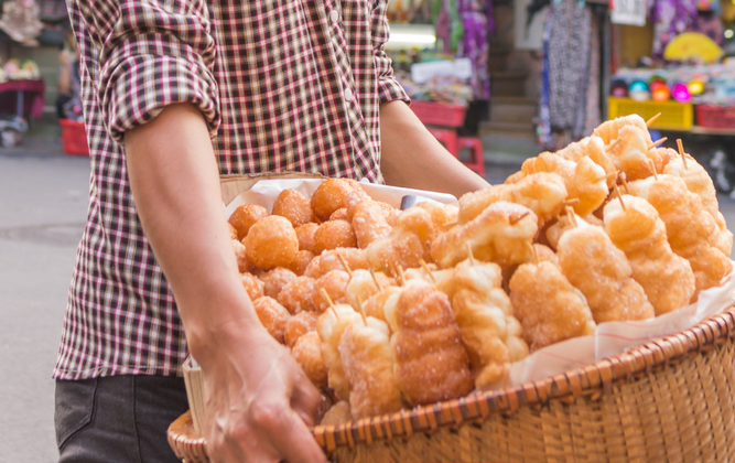 donut seller