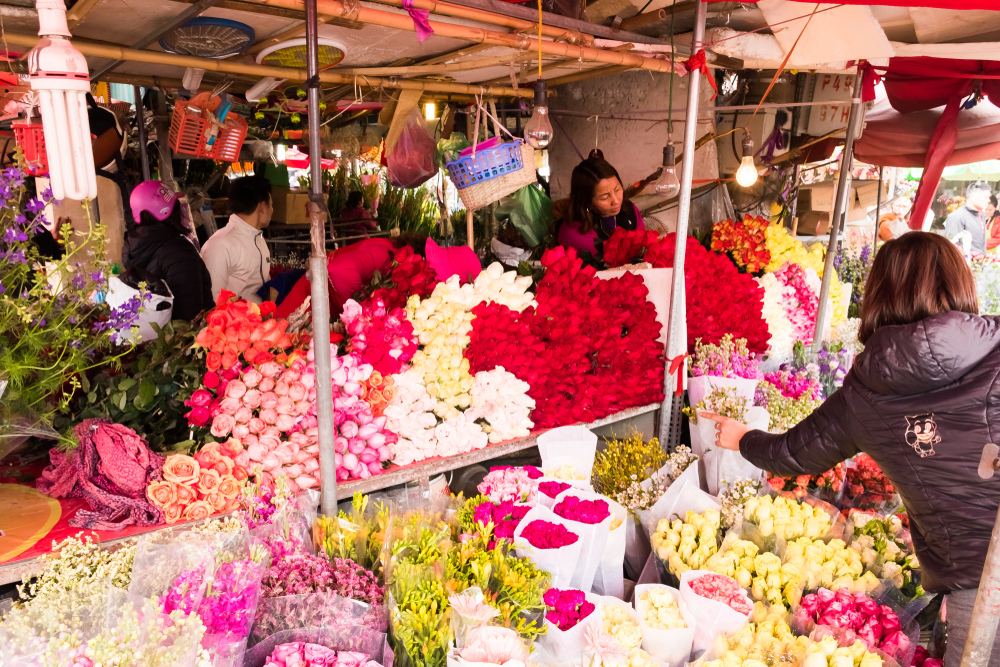 flower market in Hanoi