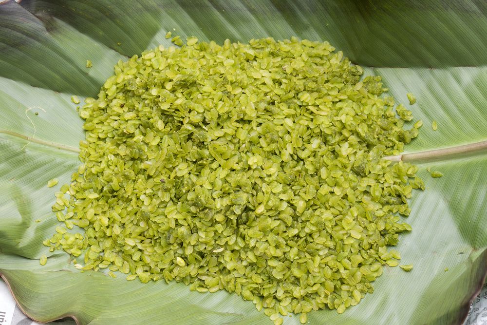 green rice flakes com of Vietnam